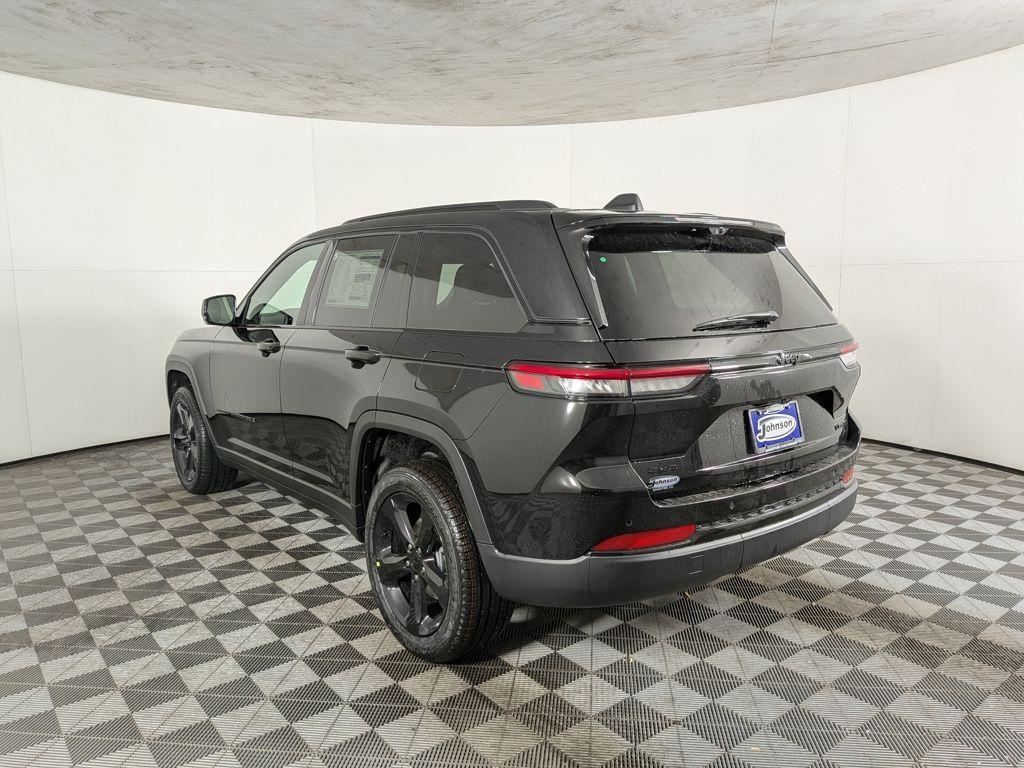 new 2025 Jeep Grand Cherokee car, priced at $50,704