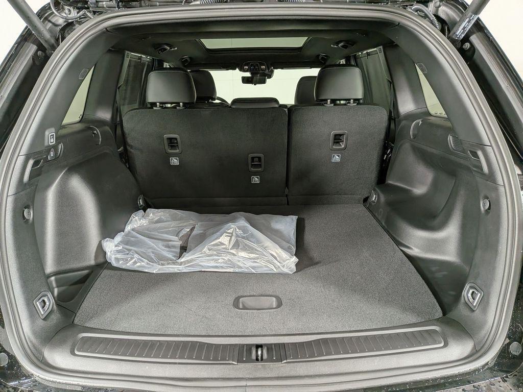 new 2025 Jeep Grand Cherokee car, priced at $50,704