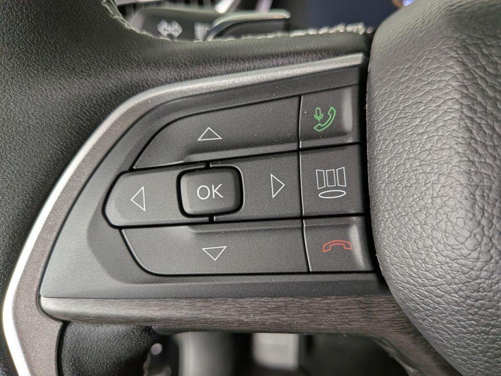 new 2025 Jeep Grand Cherokee car, priced at $50,704