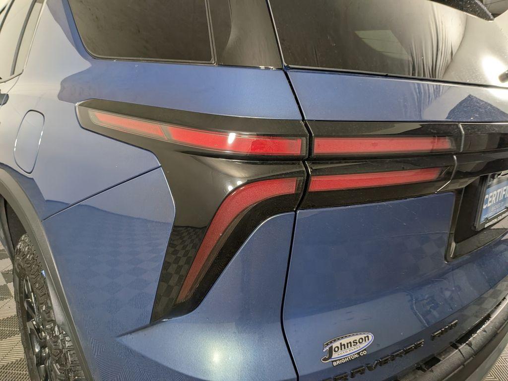 used 2024 Chevrolet Traverse car, priced at $46,488