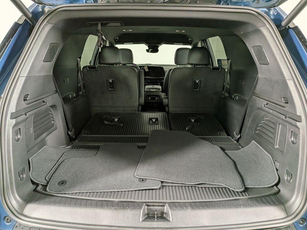 used 2024 Chevrolet Traverse car, priced at $46,488