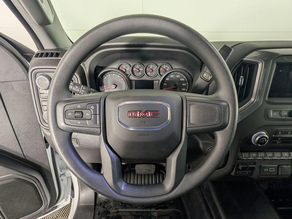 new 2025 GMC Sierra 1500 car, priced at $47,569