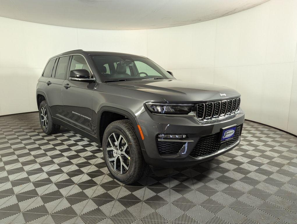 new 2025 Jeep Grand Cherokee car, priced at $44,176