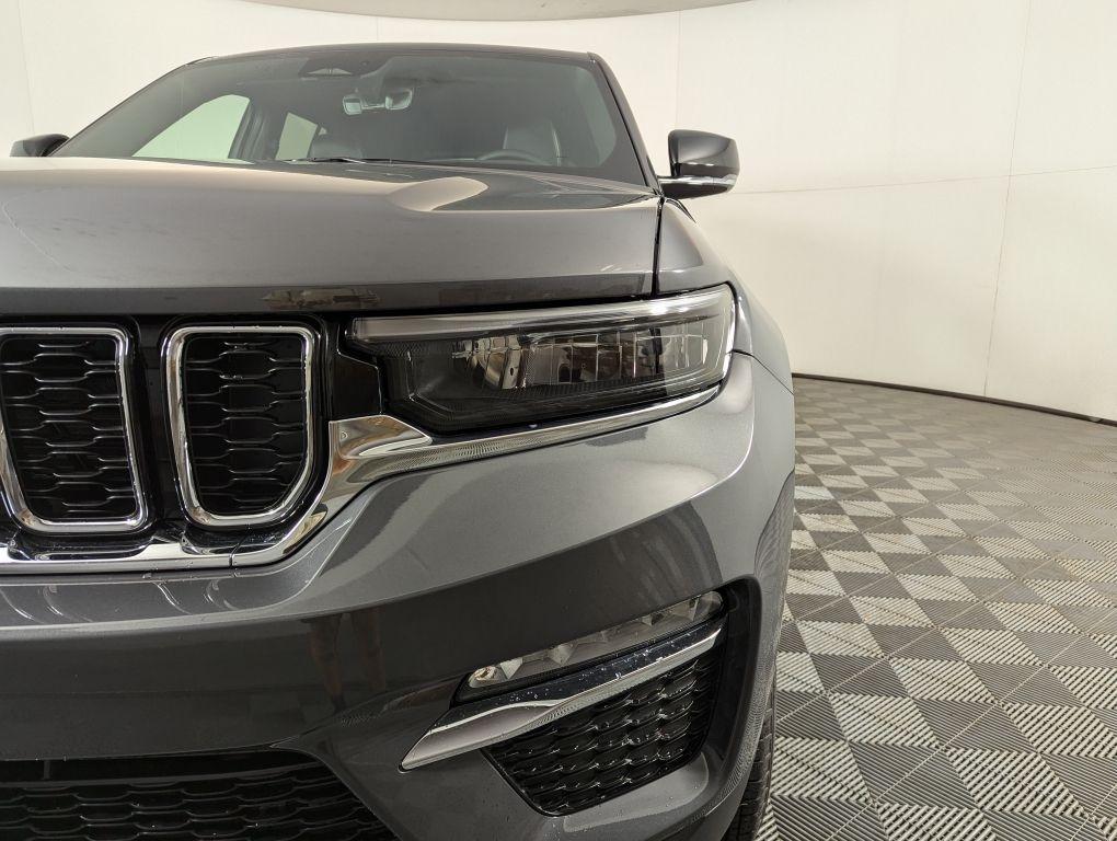 new 2025 Jeep Grand Cherokee car, priced at $44,176