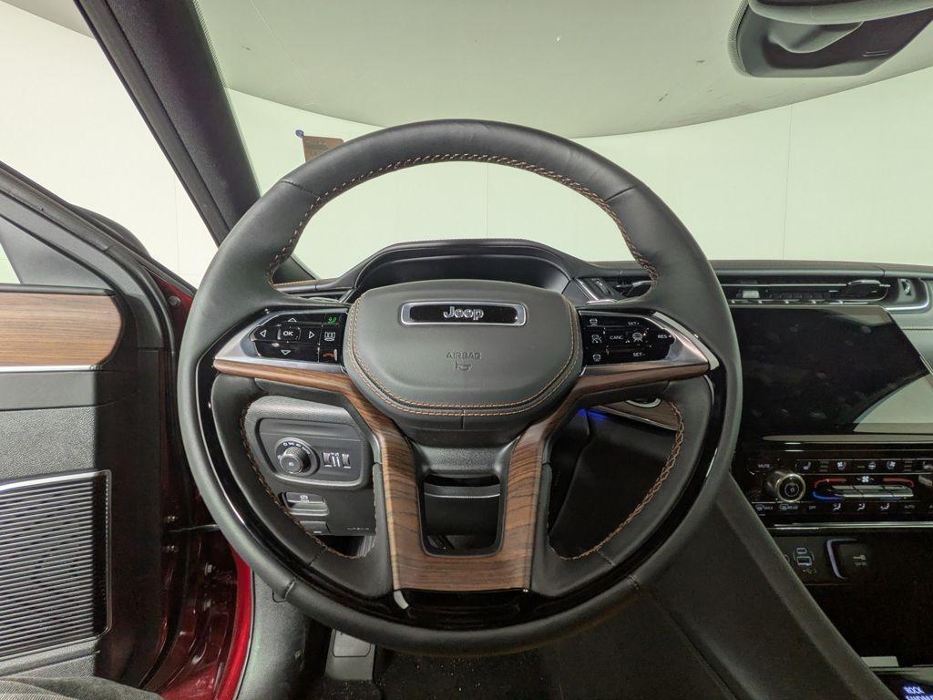 new 2025 Jeep Grand Cherokee L car, priced at $62,989