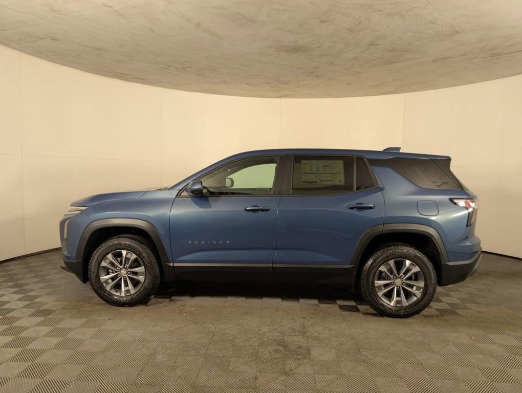 new 2026 Chevrolet Equinox car, priced at $33,910