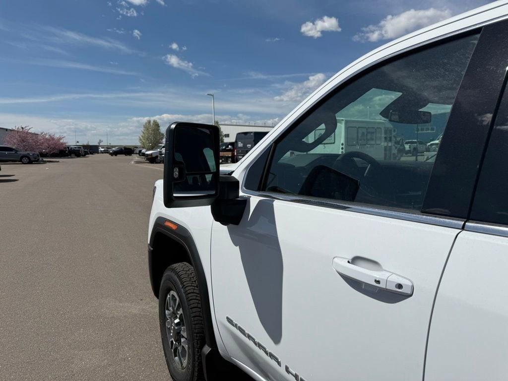 new 2025 GMC Sierra 2500 car, priced at $75,019