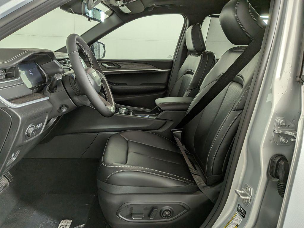 new 2025 Jeep Grand Cherokee L car, priced at $47,720