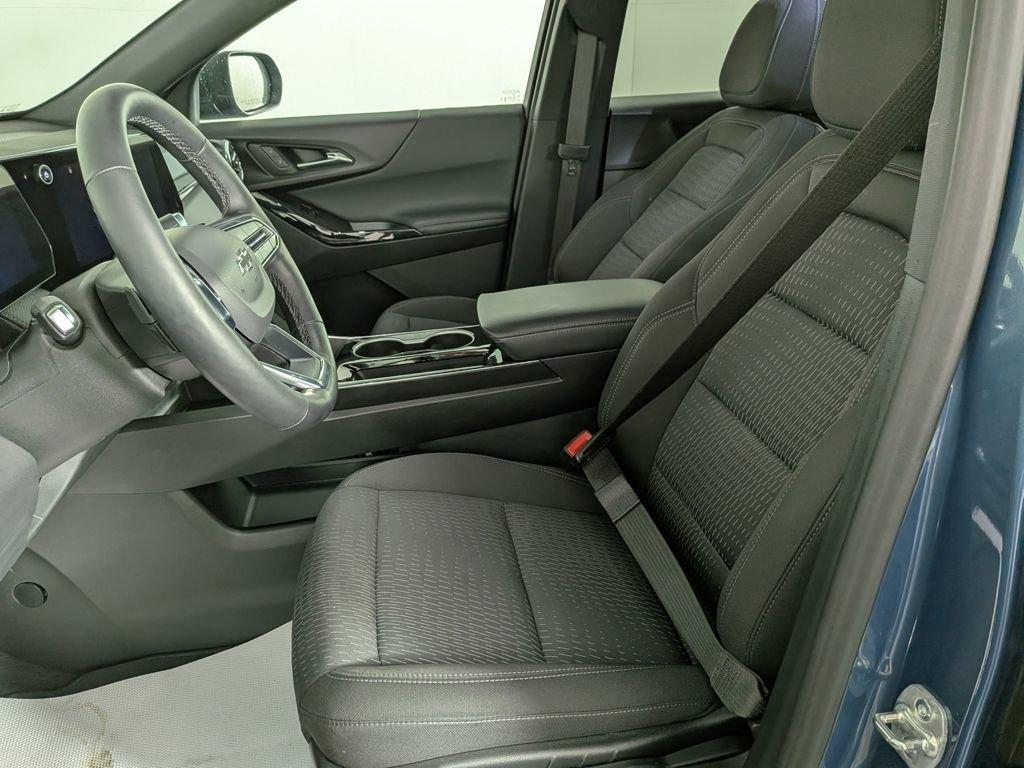 new 2025 Chevrolet Equinox car, priced at $34,340