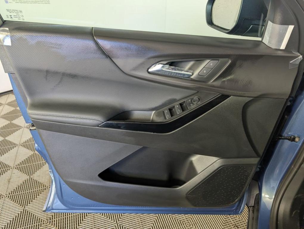 new 2025 Chevrolet Equinox car, priced at $35,219