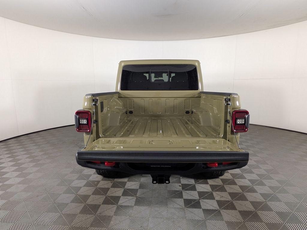 new 2025 Jeep Gladiator car