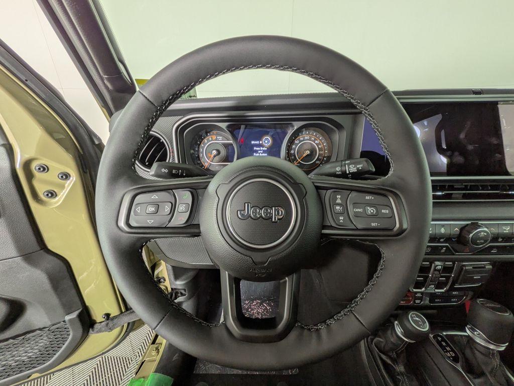 new 2025 Jeep Gladiator car