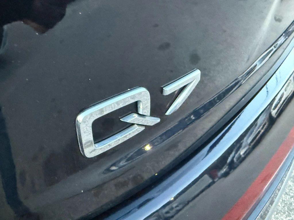 used 2017 Audi Q7 car, priced at $13,899