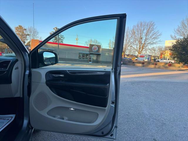 used 2016 Chrysler Town & Country car, priced at $9,799