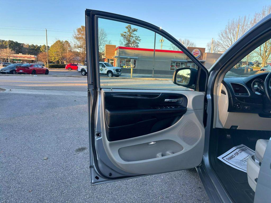 used 2016 Chrysler Town & Country car, priced at $8,499