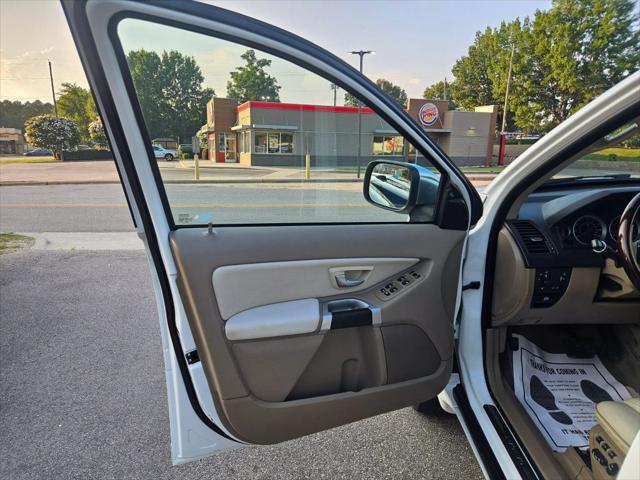 used 2013 Volvo XC90 car, priced at $9,995