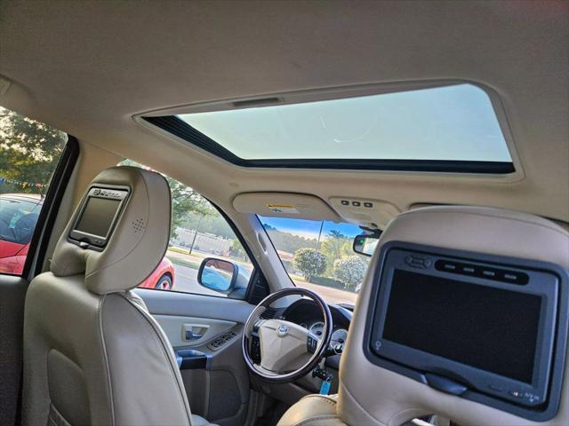 used 2013 Volvo XC90 car, priced at $9,995