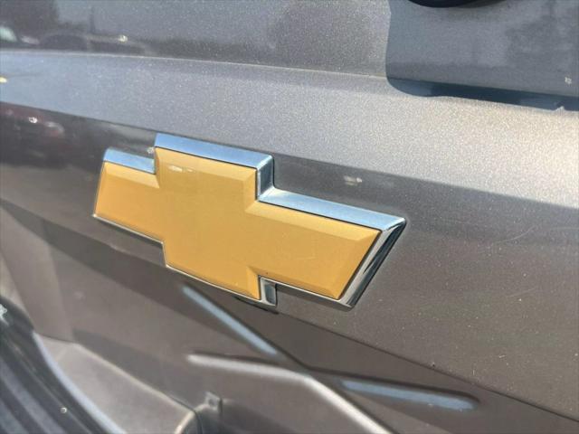 used 2013 Chevrolet Suburban car, priced at $12,999