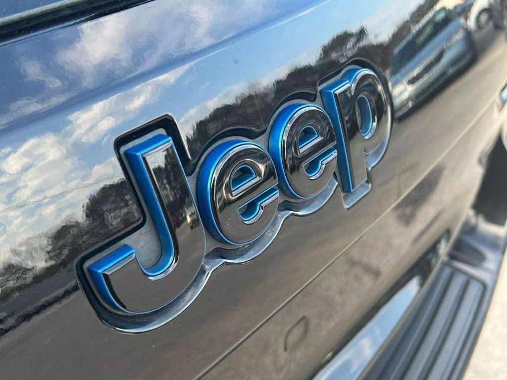 used 2018 Jeep Grand Cherokee car, priced at $16,499