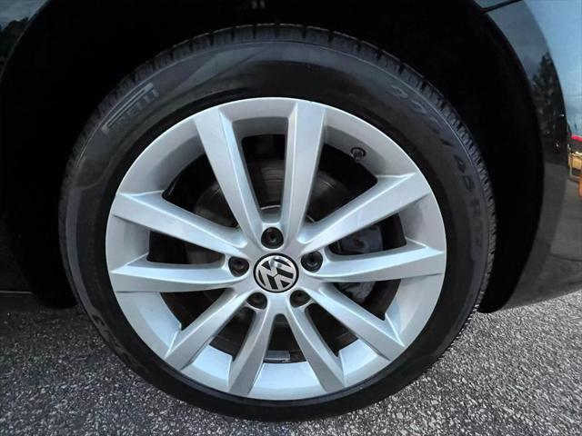 used 2015 Volkswagen Eos car, priced at $10,499