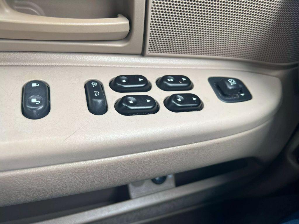 used 2004 Mercury Grand Marquis car, priced at $7,299