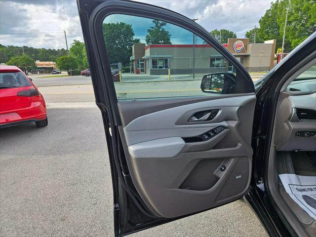 used 2018 Chevrolet Traverse car, priced at $12,999