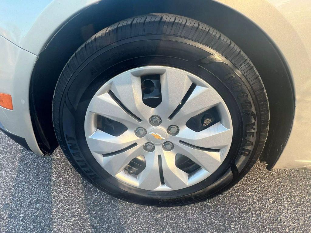 used 2014 Chevrolet Cruze car, priced at $6,799