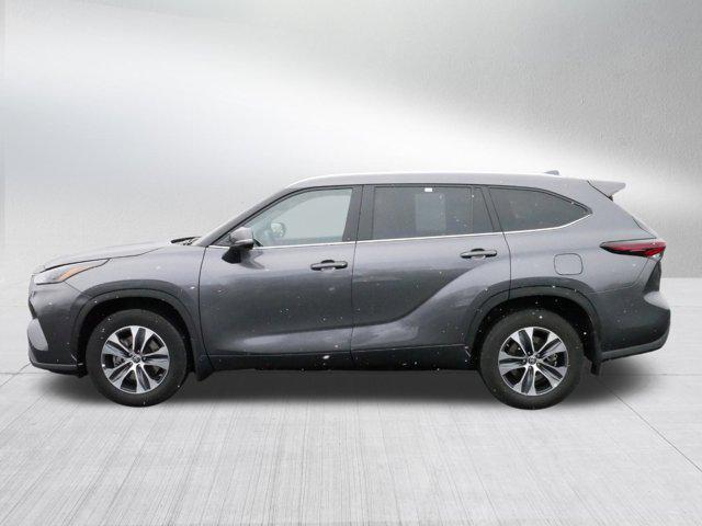 used 2024 Toyota Highlander car, priced at $43,592