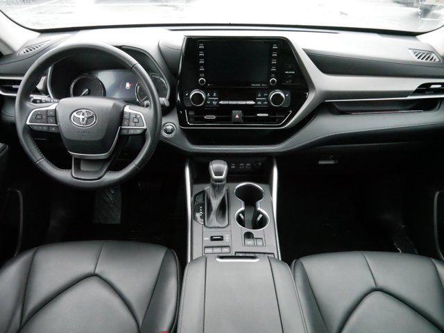 used 2022 Toyota Highlander car, priced at $34,995