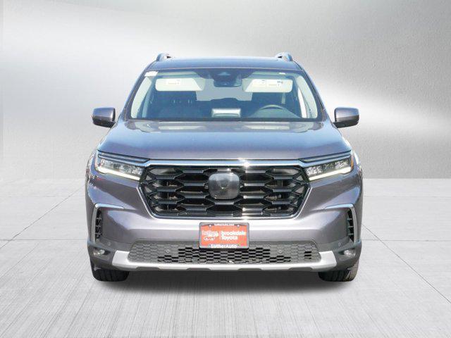 used 2025 Honda Pilot car, priced at $41,995