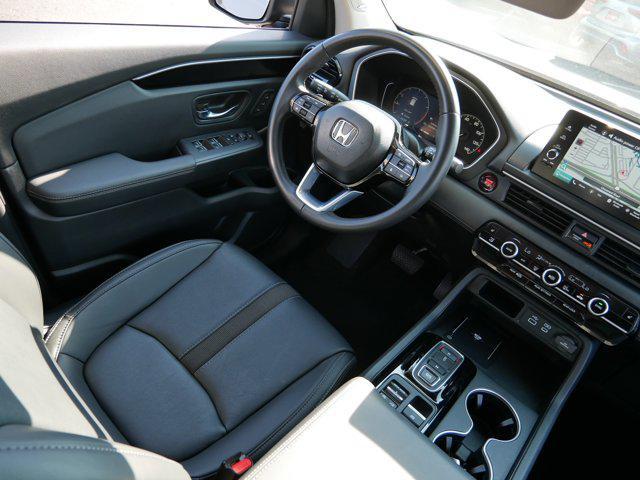 used 2025 Honda Pilot car, priced at $41,995