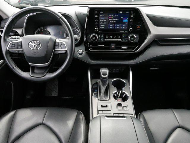 used 2022 Toyota Highlander car, priced at $35,995