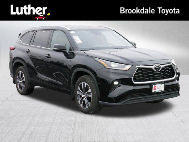 used 2021 Toyota Highlander car, priced at $32,591