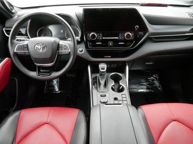 used 2024 Toyota Highlander car, priced at $44,995