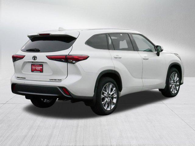 used 2021 Toyota Highlander car, priced at $36,491