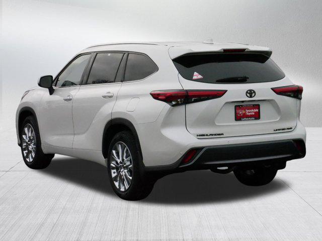 used 2021 Toyota Highlander car, priced at $36,491