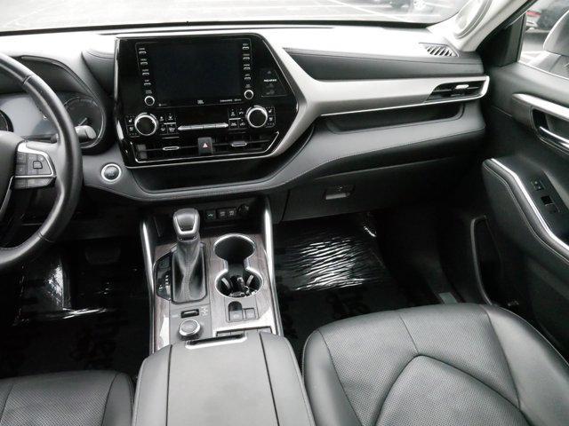 used 2021 Toyota Highlander car, priced at $36,491