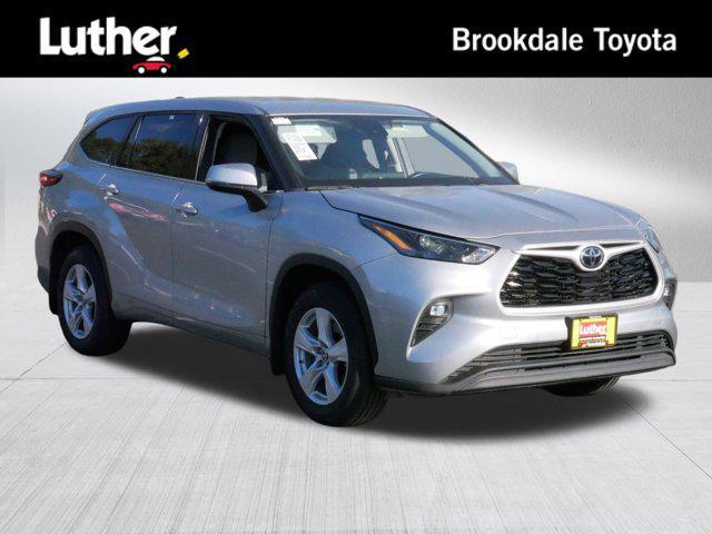 used 2022 Toyota Highlander car, priced at $32,995