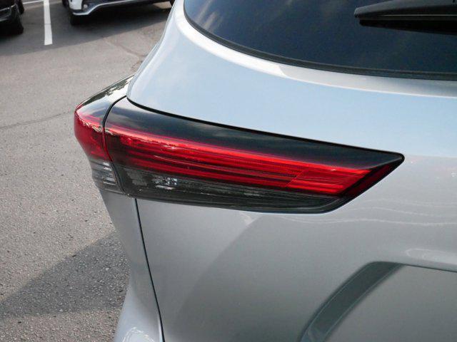 used 2021 Toyota Highlander Hybrid car, priced at $46,995