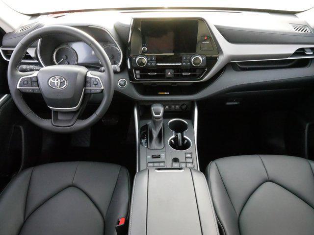 used 2023 Toyota Highlander car, priced at $42,495