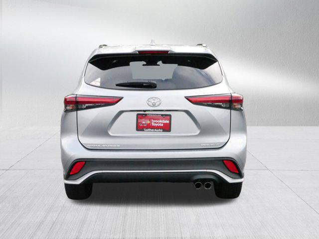 used 2023 Toyota Highlander car, priced at $37,798