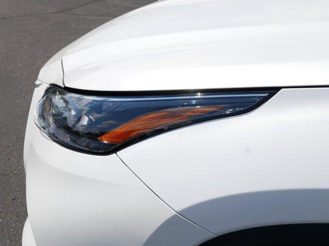 used 2023 Toyota Highlander car, priced at $35,995