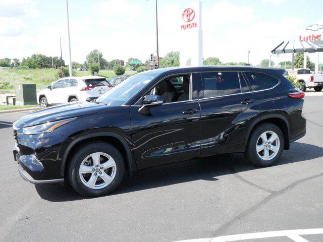 used 2022 Toyota Highlander car, priced at $35,995