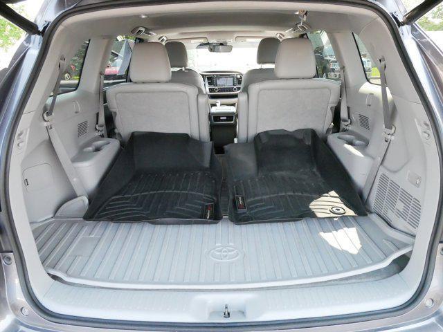 used 2019 Toyota Highlander car, priced at $27,995