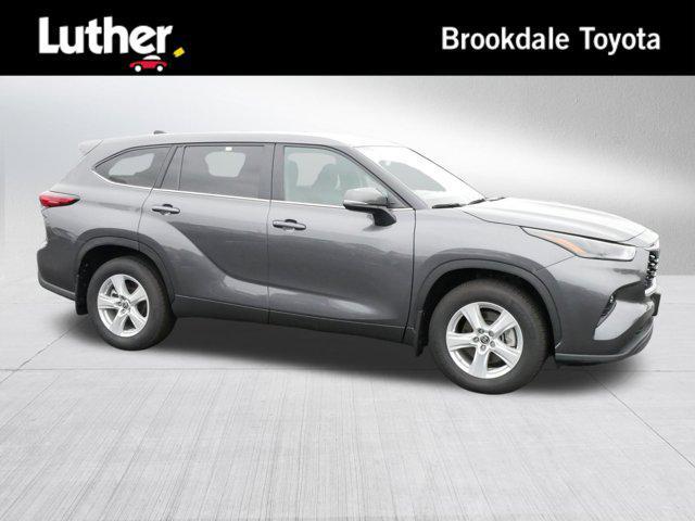 used 2023 Toyota Highlander car, priced at $38,995