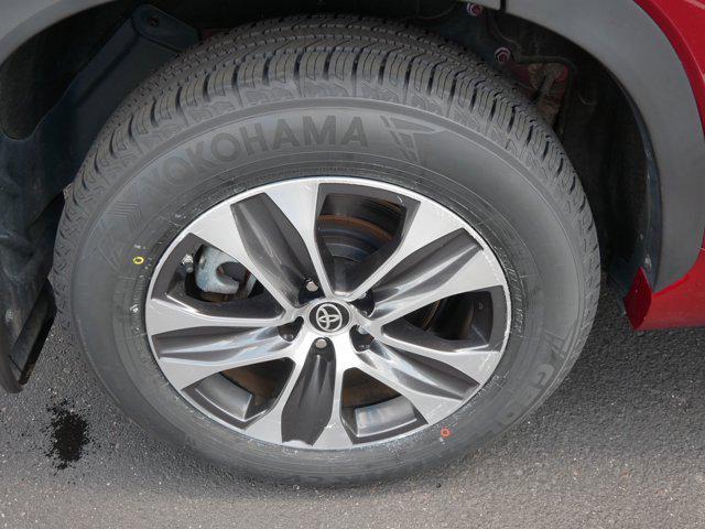 used 2022 Toyota Highlander car, priced at $37,495