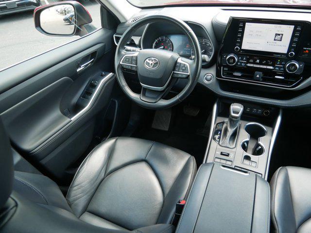 used 2022 Toyota Highlander car, priced at $37,495
