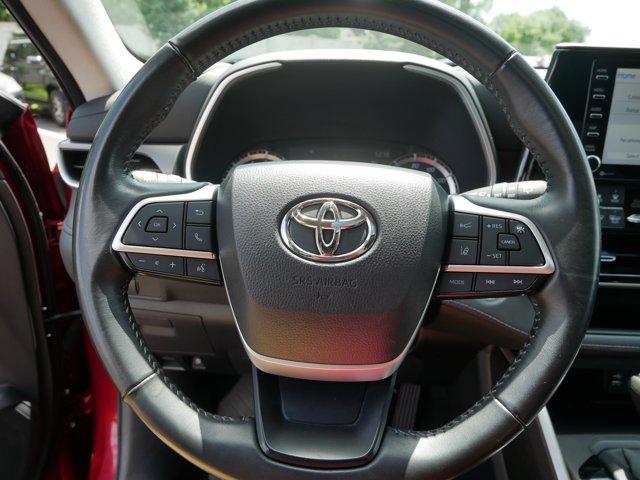 used 2022 Toyota Highlander car, priced at $37,495