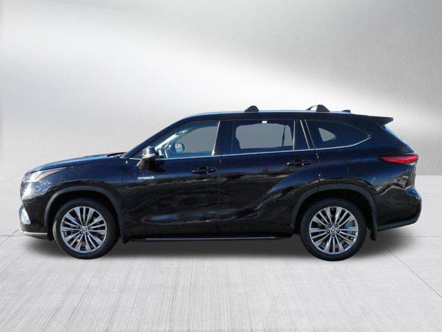 used 2021 Toyota Highlander Hybrid car, priced at $30,995