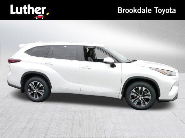 used 2024 Toyota Highlander car, priced at $44,994